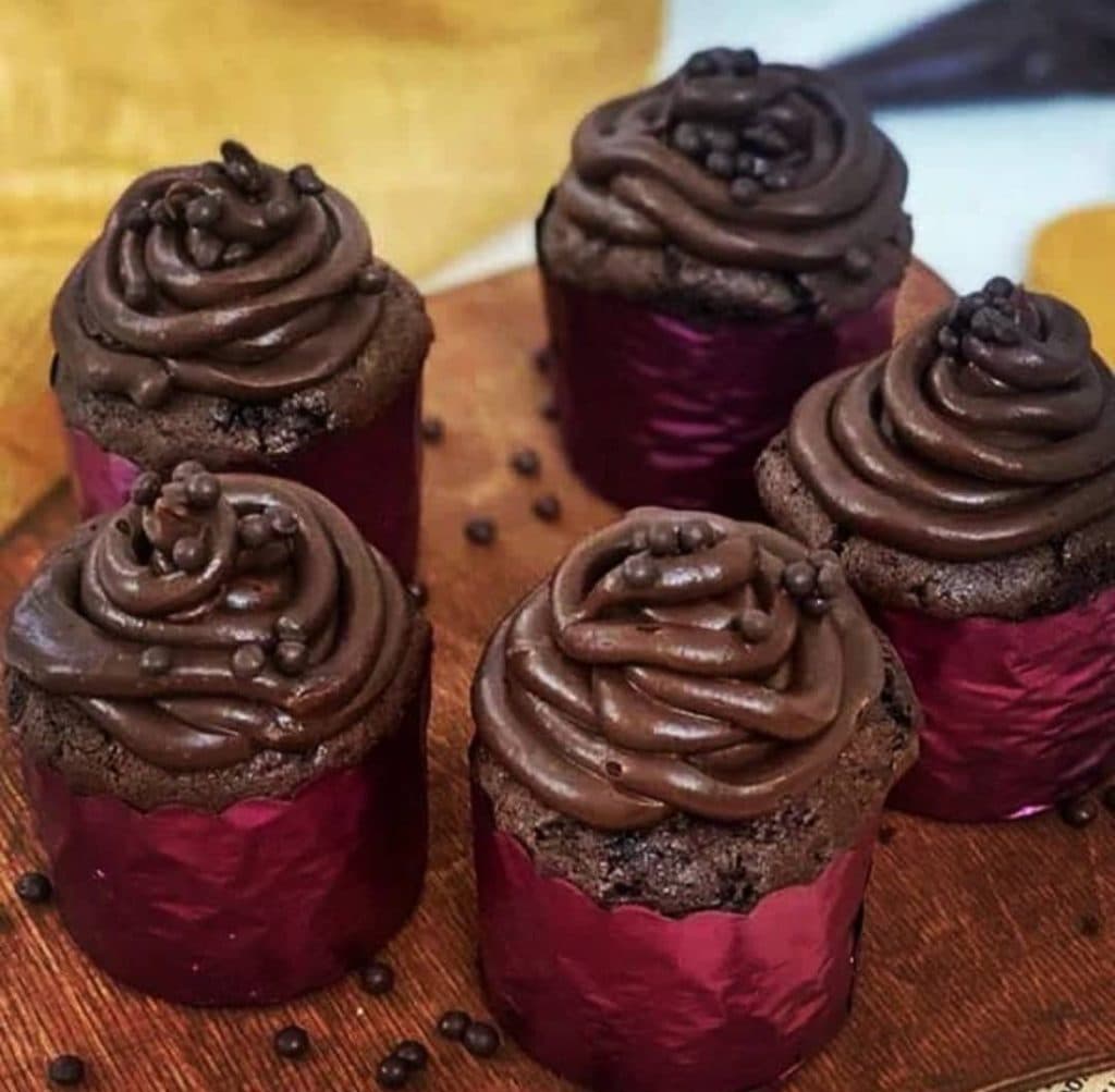 نان فانتزی امین در آبادان