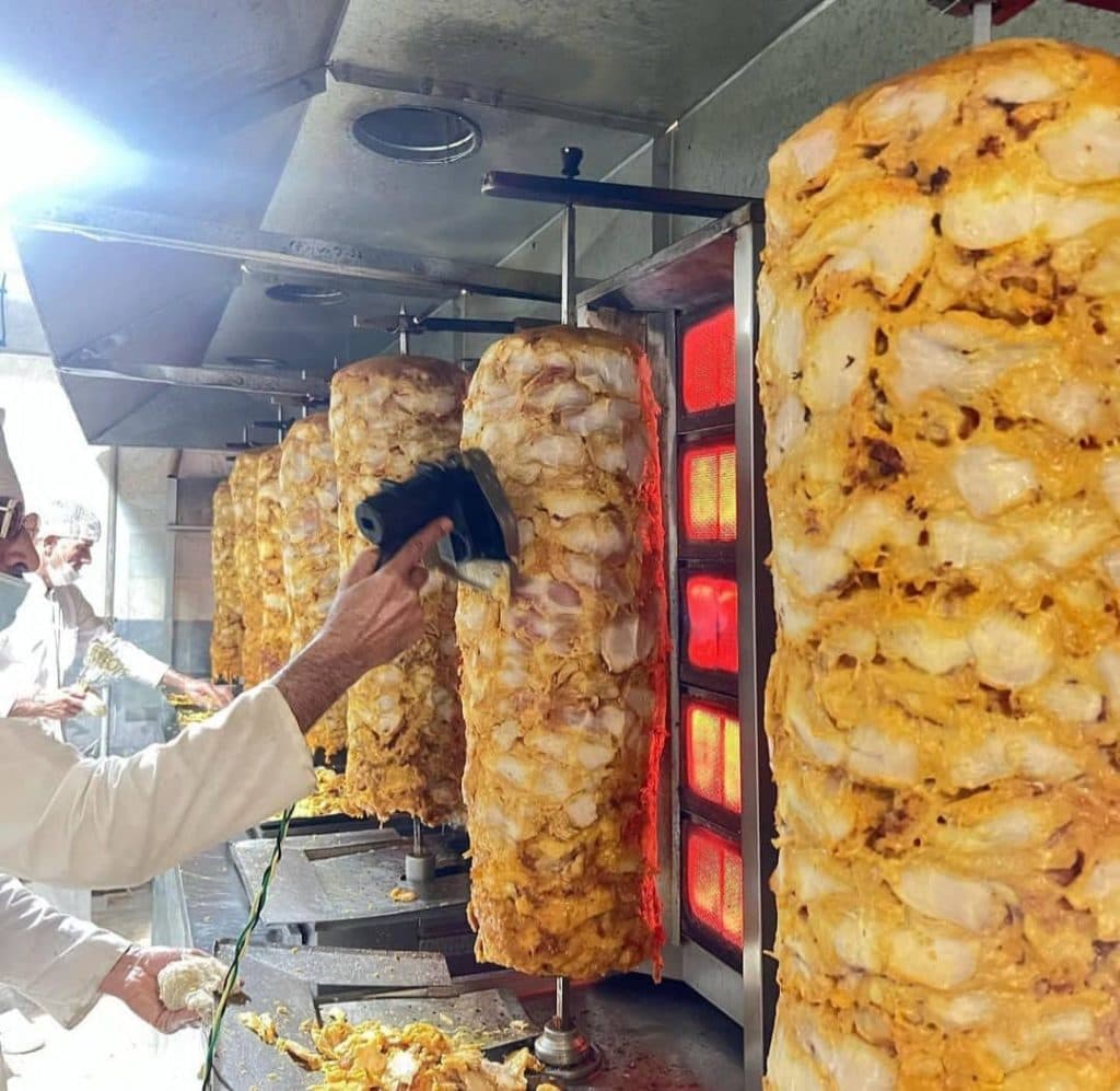 تولید پخش کباب ترکی همبرگر روست بیف سوسیس کالباس یکتا طعام شهریار در کرج