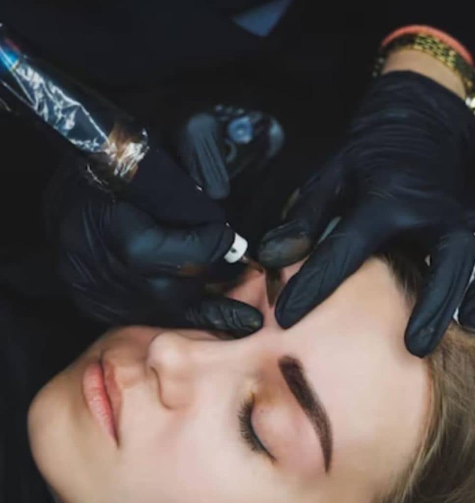 آموزش تخصصی آرایش دائم میکروبلیدینگ و شیدینگ لب پریسا فخری نژاد در تهران