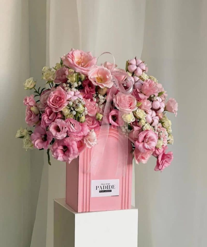 فروشگاه جعبه کادویی و لوازم گل فروشی شیک باکس در مشهد