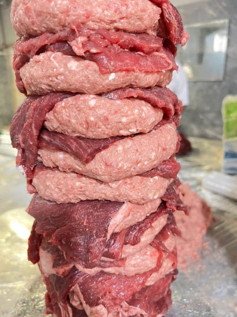 تولید پخش کباب ترکی همبرگر روست بیف سوسیس کالباس یکتا طعام شهریار در کرج