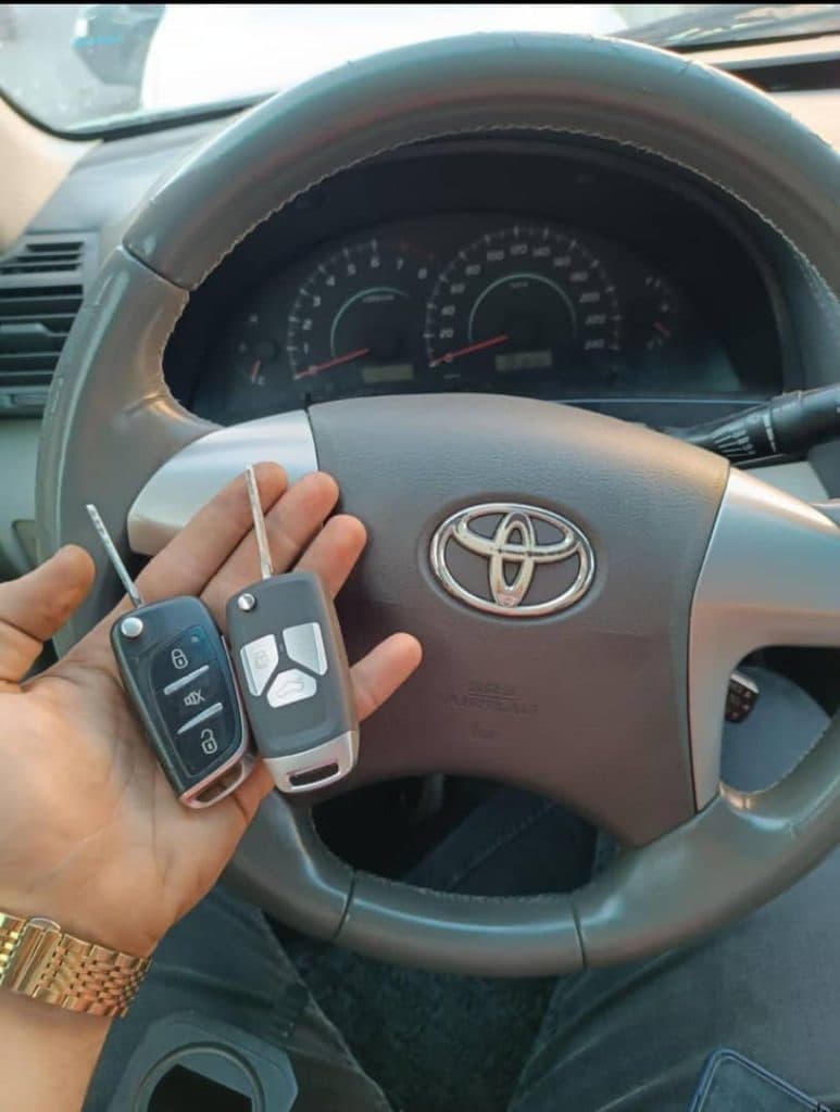 کلیدسازی و سوئیچ و ریموت اتومبیل رضا در تبریز