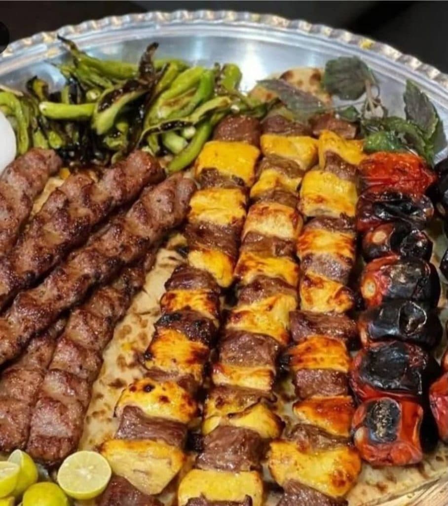 سفره خانه سنتی ستاره فارس در نورآباد فارس