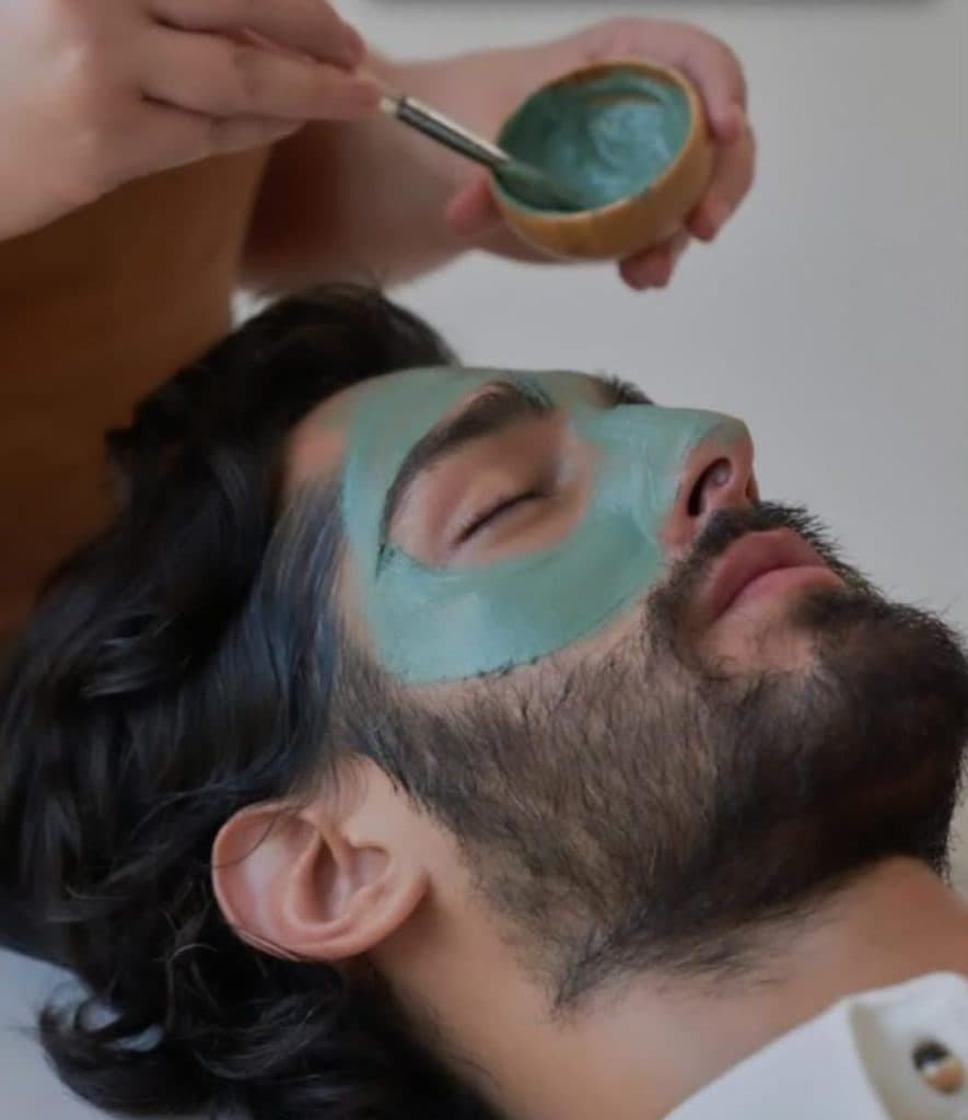 کلینیک پوست مو و زیبایی لیلیوم در تبریز