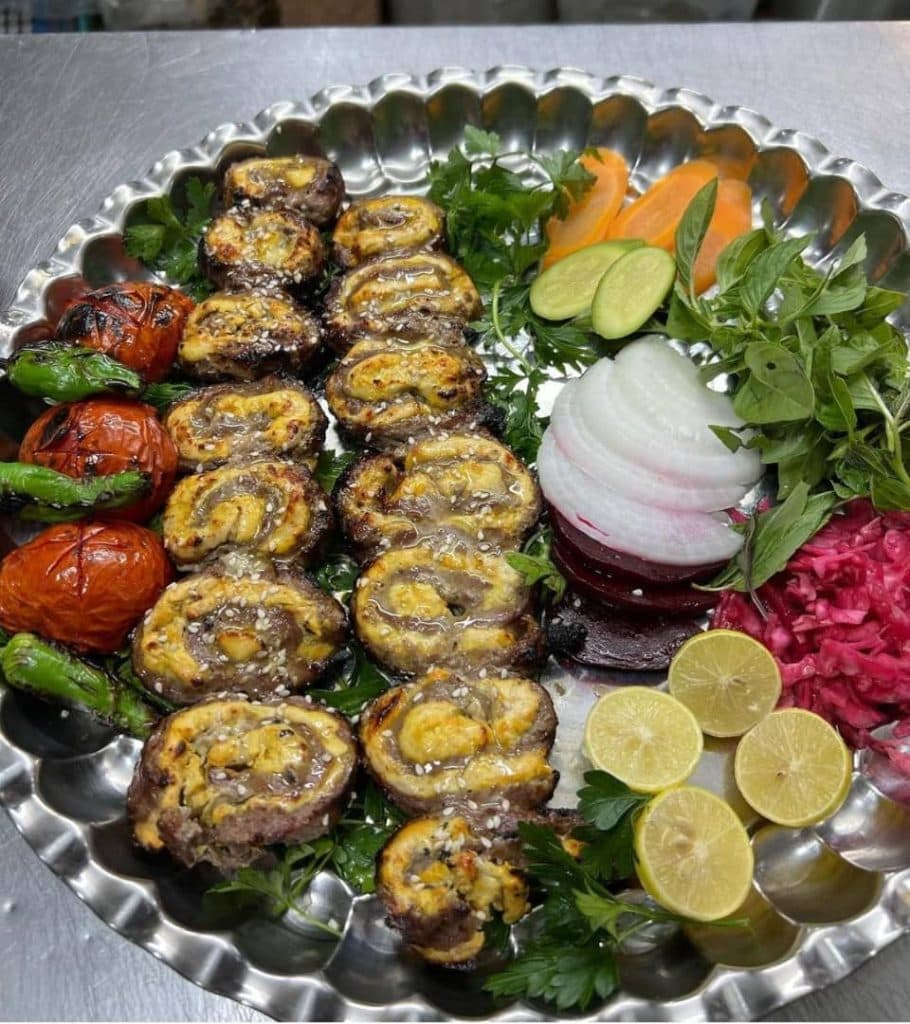 رستوران تمدن در همدان