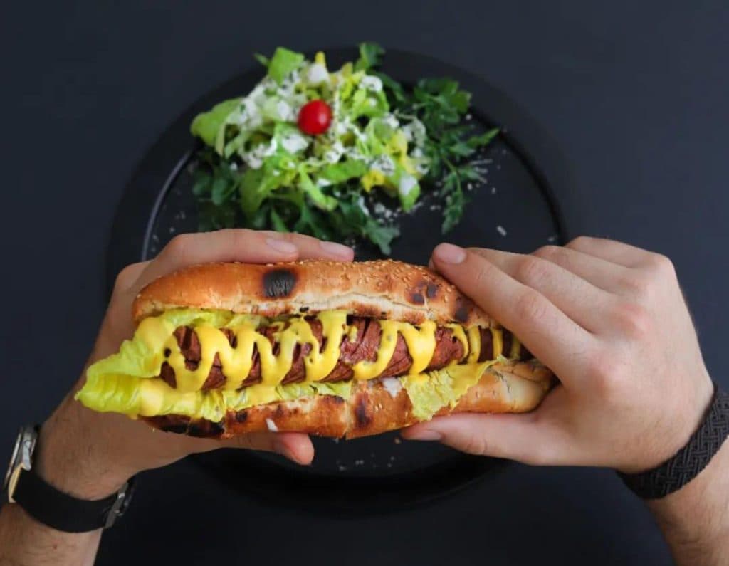 کافه رستوران لبن Leben در رودسر گیلان