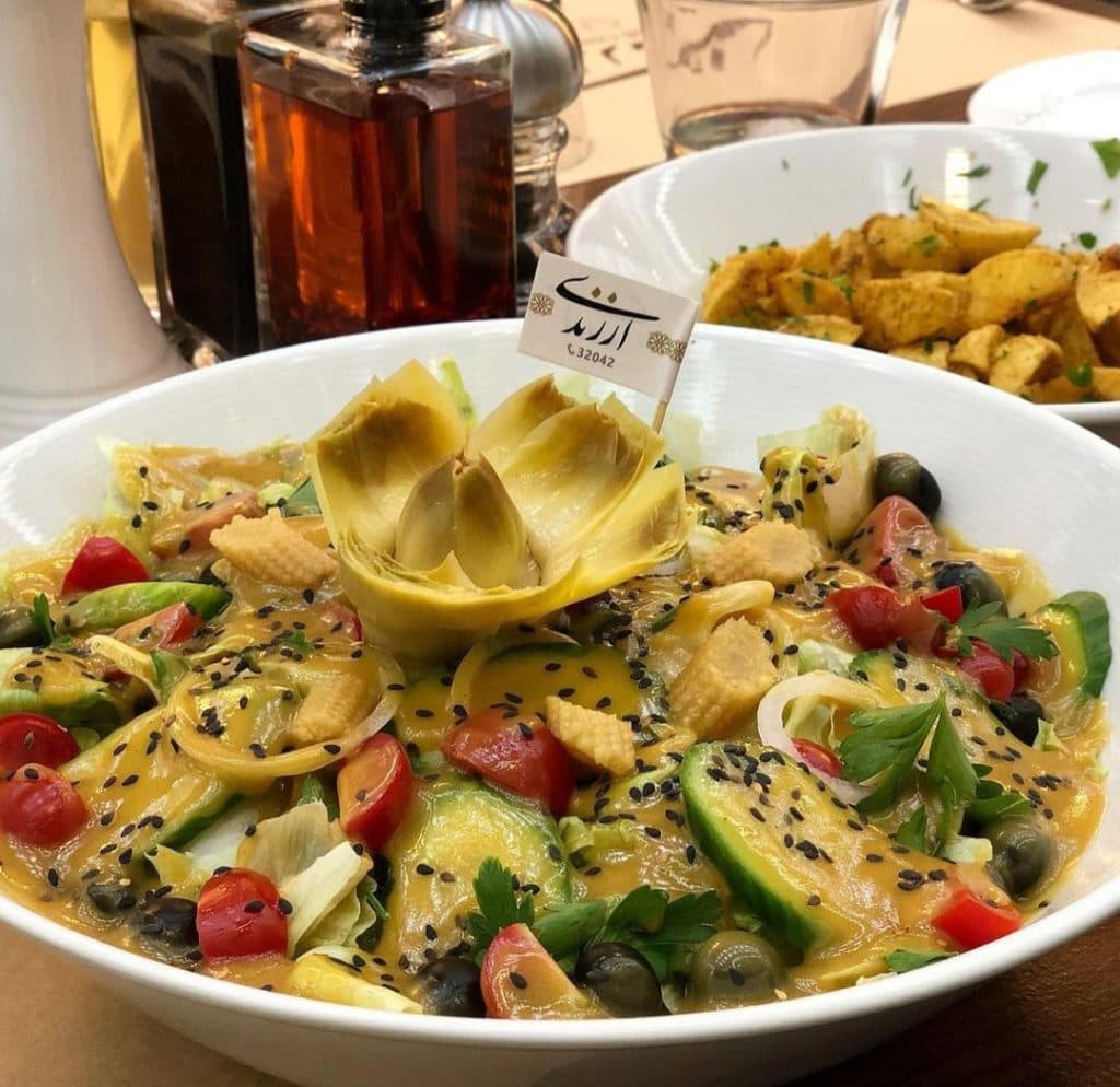 رستوران کلاسیک ارزندی در قم