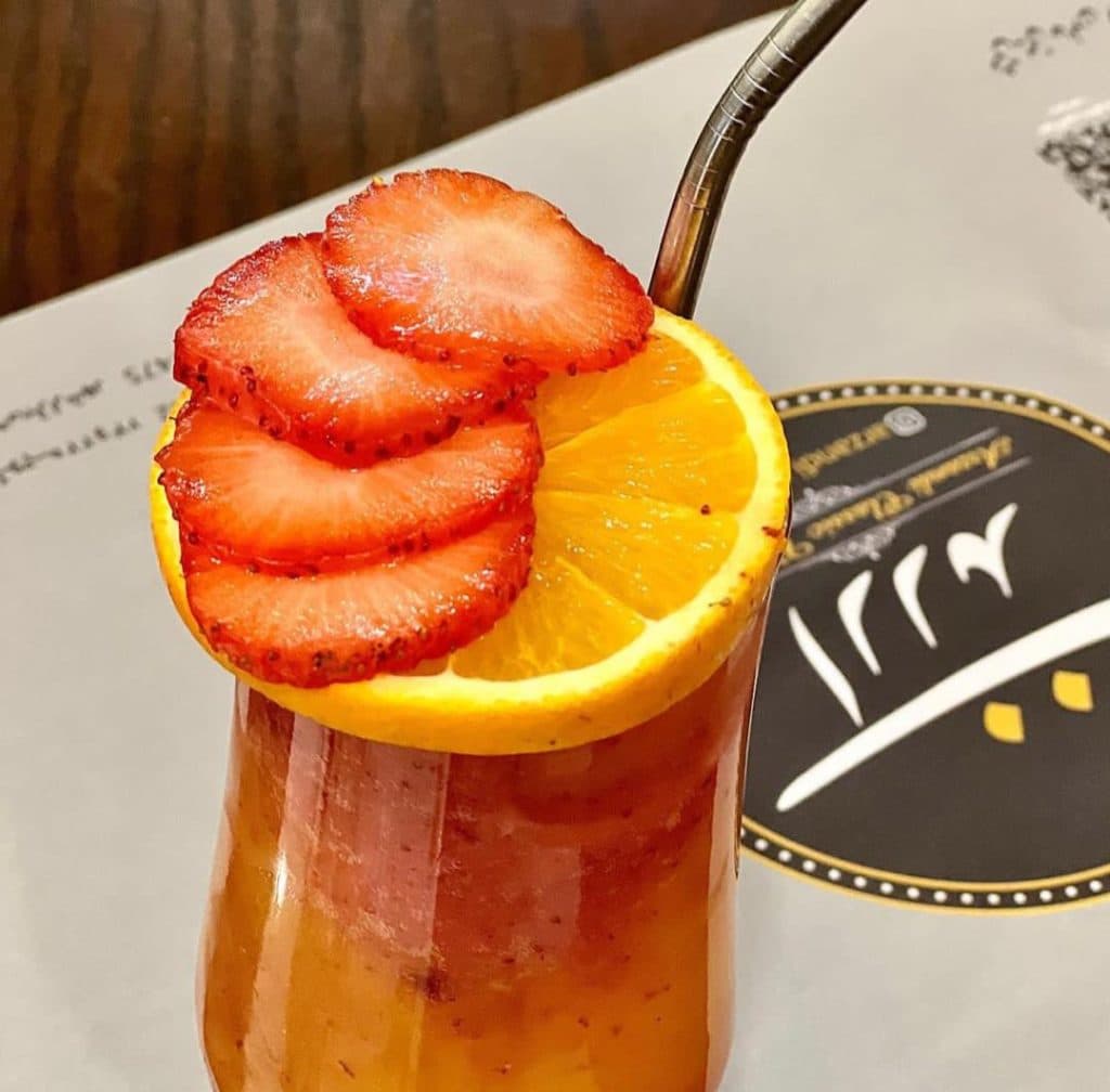 رستوران کلاسیک ارزندی در قم