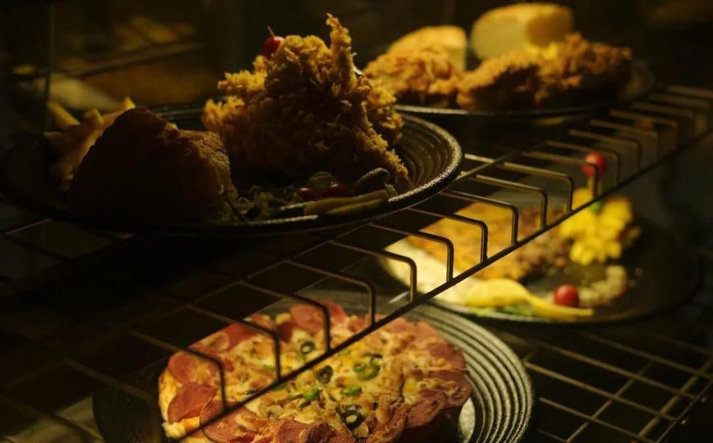 رستوران و فست فود هورسان در نیشابور خراسان رضوی