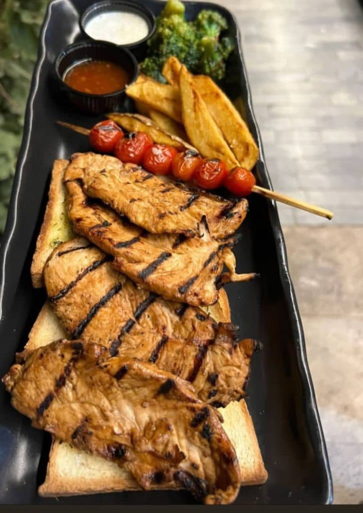 باغ رستوران کارن در کاشان