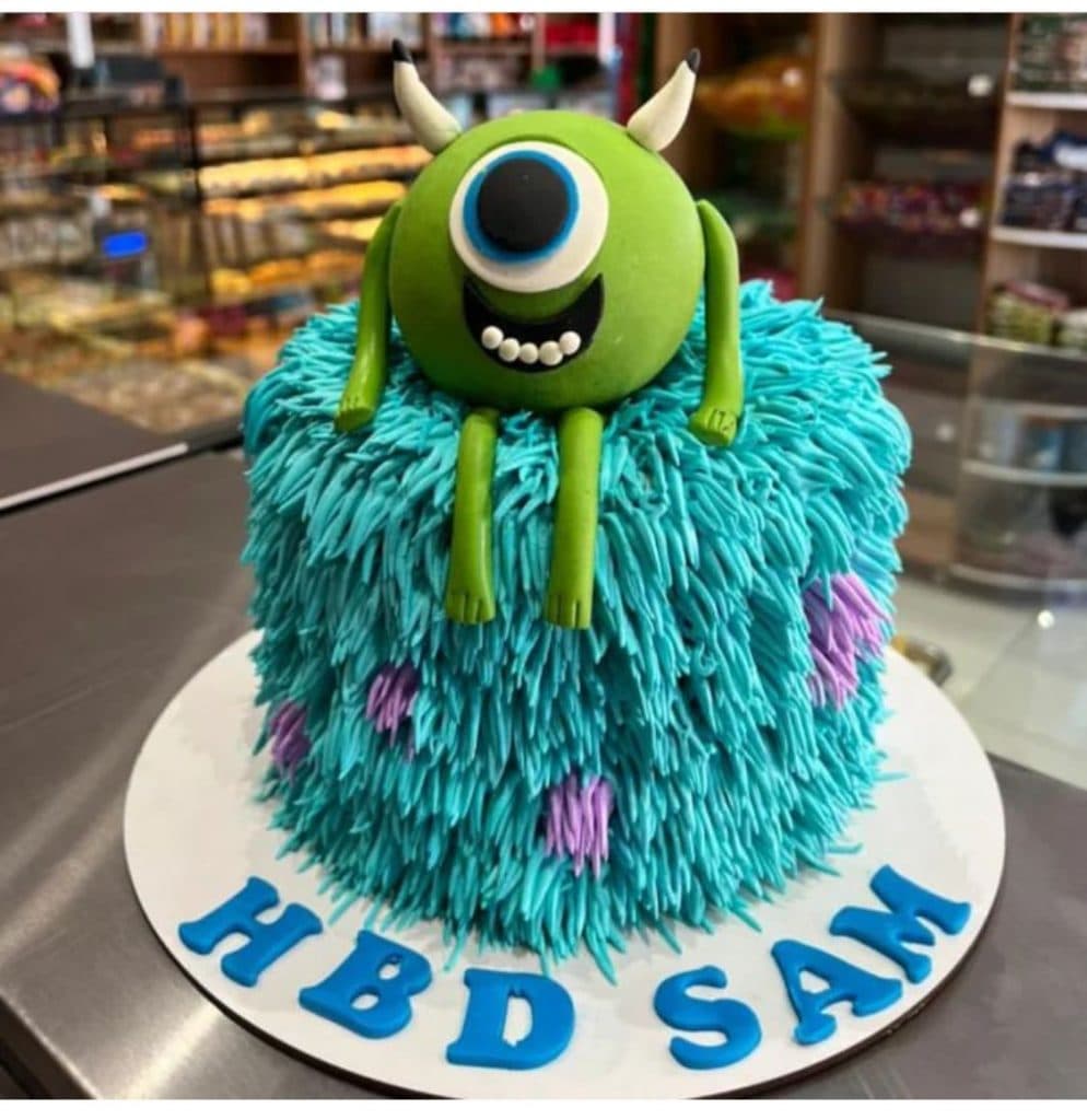 نان و شیرینی مجلل در قزوین