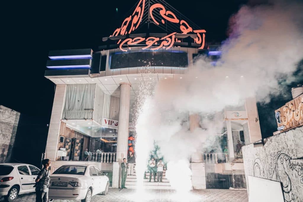 رستوران اکبر جوجه برادران کلبادی در قشم