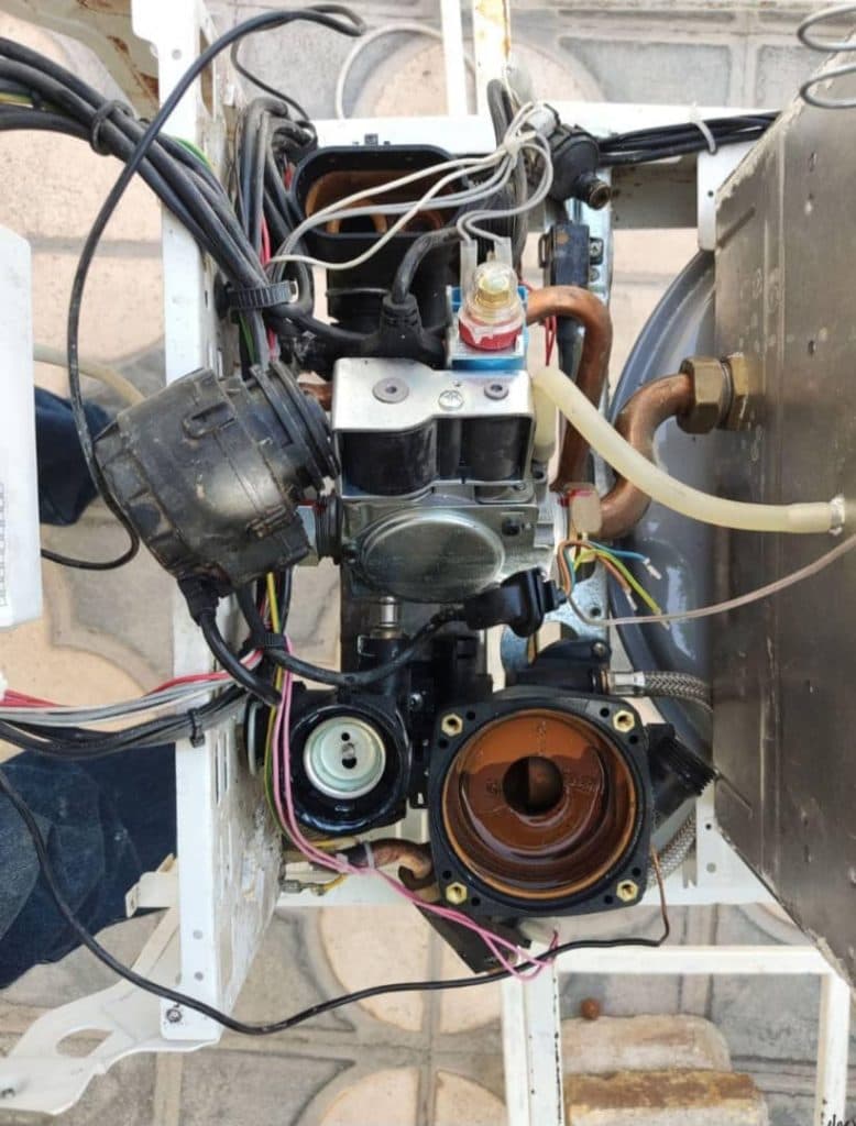 خدمات نصب و تعمیرات پکیج و اسپیلت و دستگاه تصفیه آب کرمی در شیراز