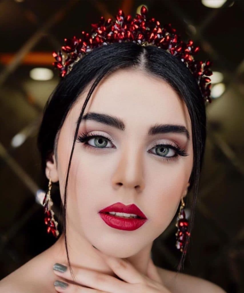 مرکز تخصصی میکاپ و شنیون عروس فریبا علی تبار در ساری