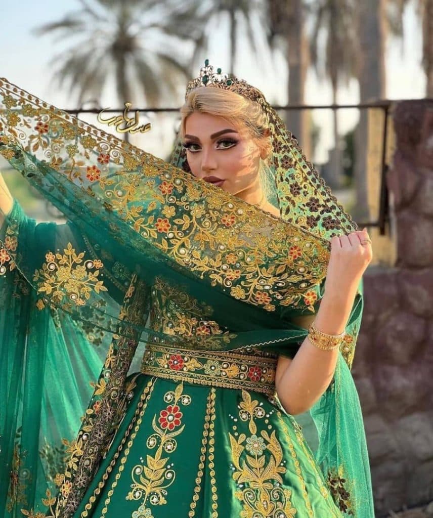 آموزشگاه و خدمات مراقبت زیبایی میناگل در بندرعباس