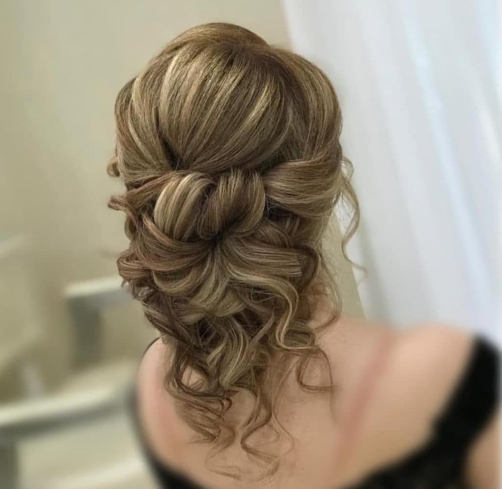 آموزشگاه و سالن زیبایی باران در کرمانشاه