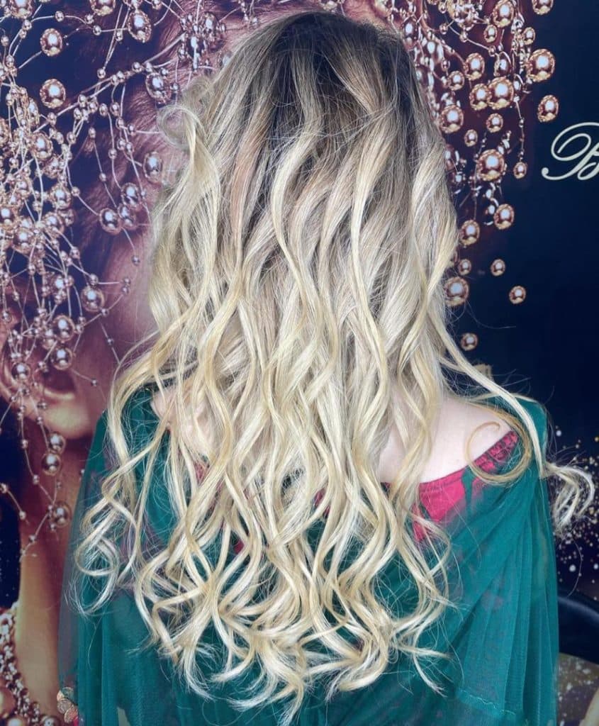 آموزشگاه و سالن زیبایی باران در دیواندره