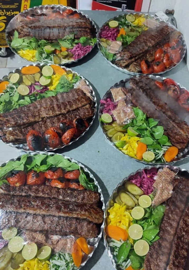 سفره خانه سنتی نگار در کاشان