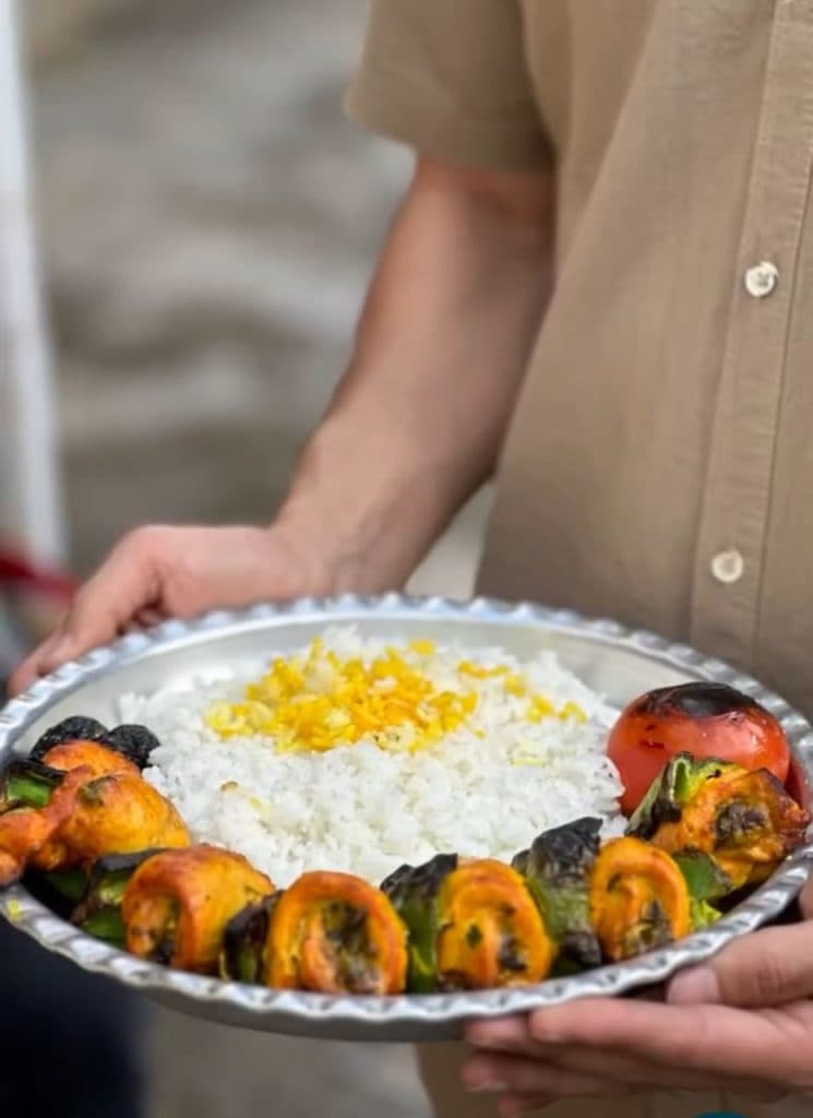 رستوران و سفره خانه سنتی قیدارنبی زنجان