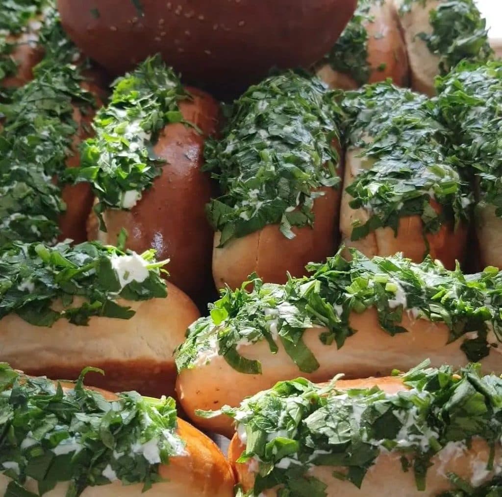 تولیدی نان حجیم و نان رژیمی کافه نان آراز در جلفا آذربایجان شرقی