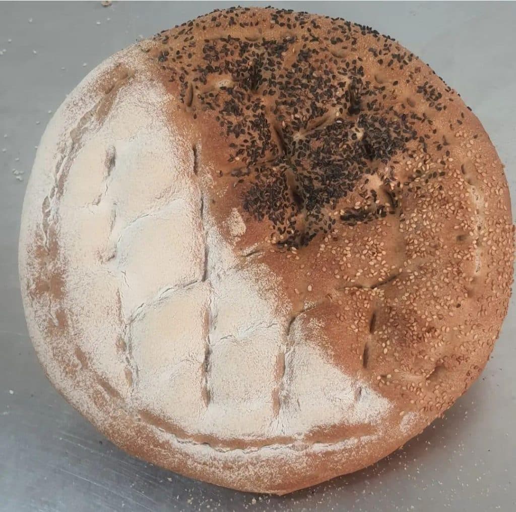 تولیدی نان حجیم و نان رژیمی کافه نان آراز در جلفا آذربایجان شرقی