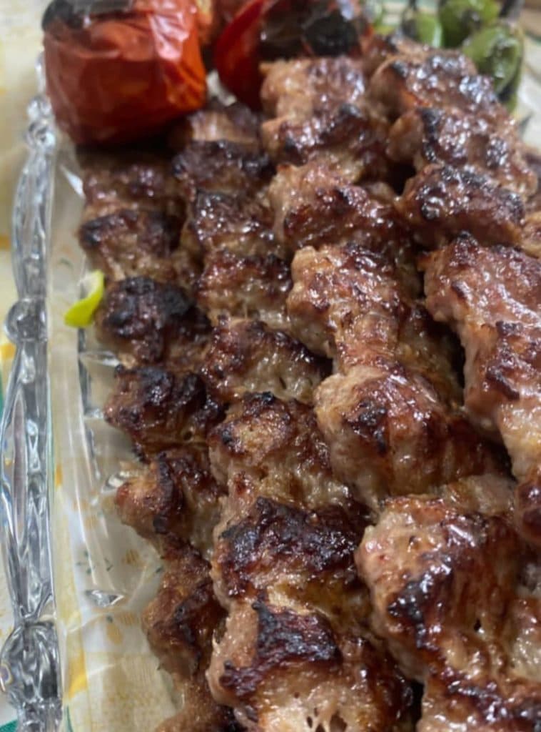 کبابی و دیزی سرای تحفه در سبزوار