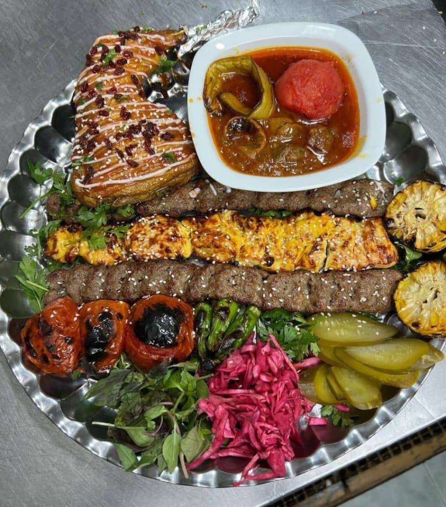 رستوران تمدن در همدان