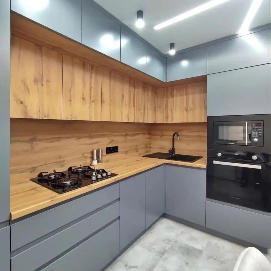 اجرای کابینت و دکوراسیون داخلی سورنا دکور در کیش