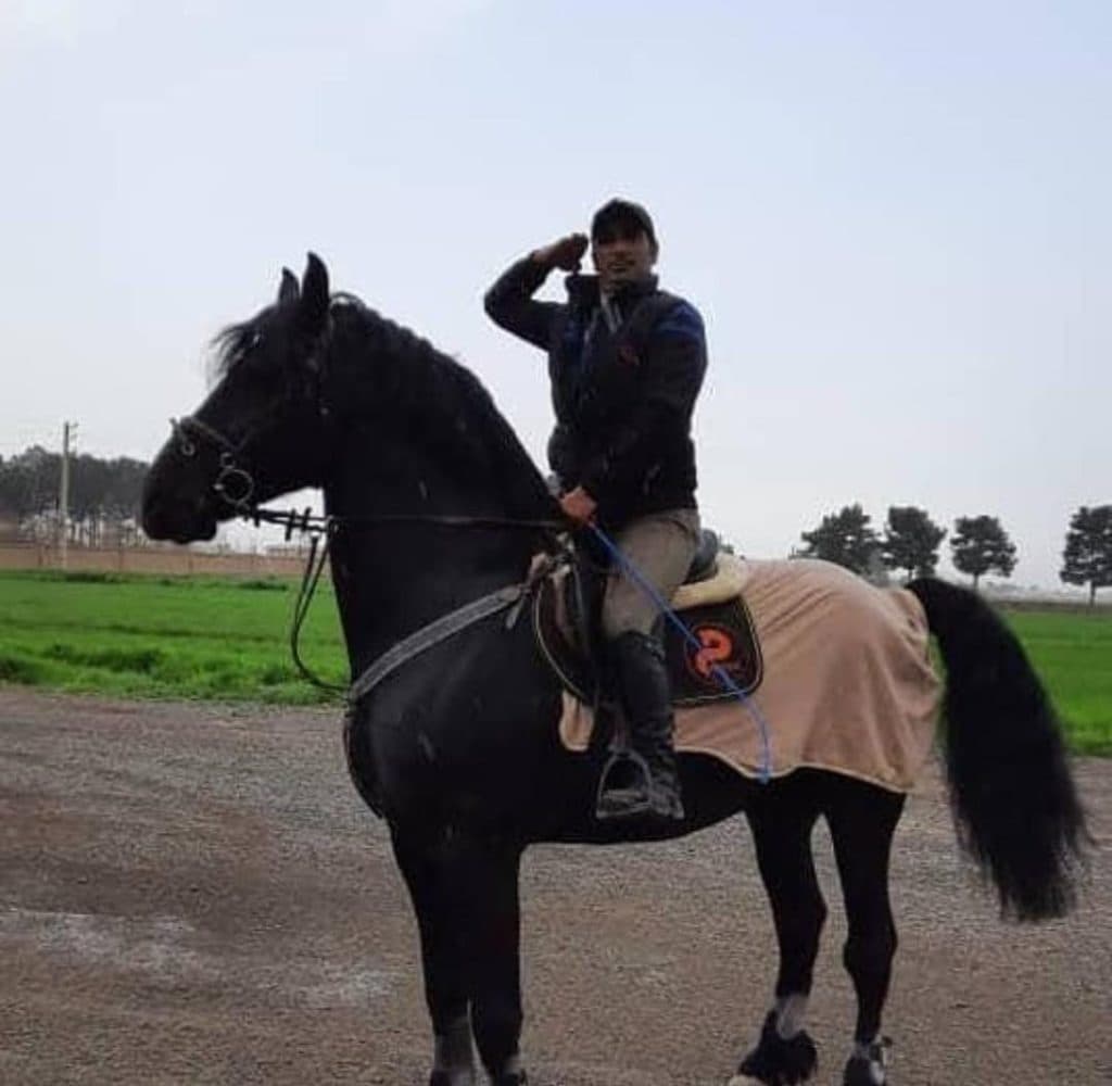 مسعود نصرتی ترینر اسب سوار و آموزش دهنده و مربی سوارکاری در تهران