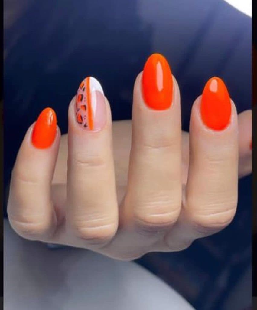 آموزش و کاشت ناخن و مژه کایلی شادی در قزوین