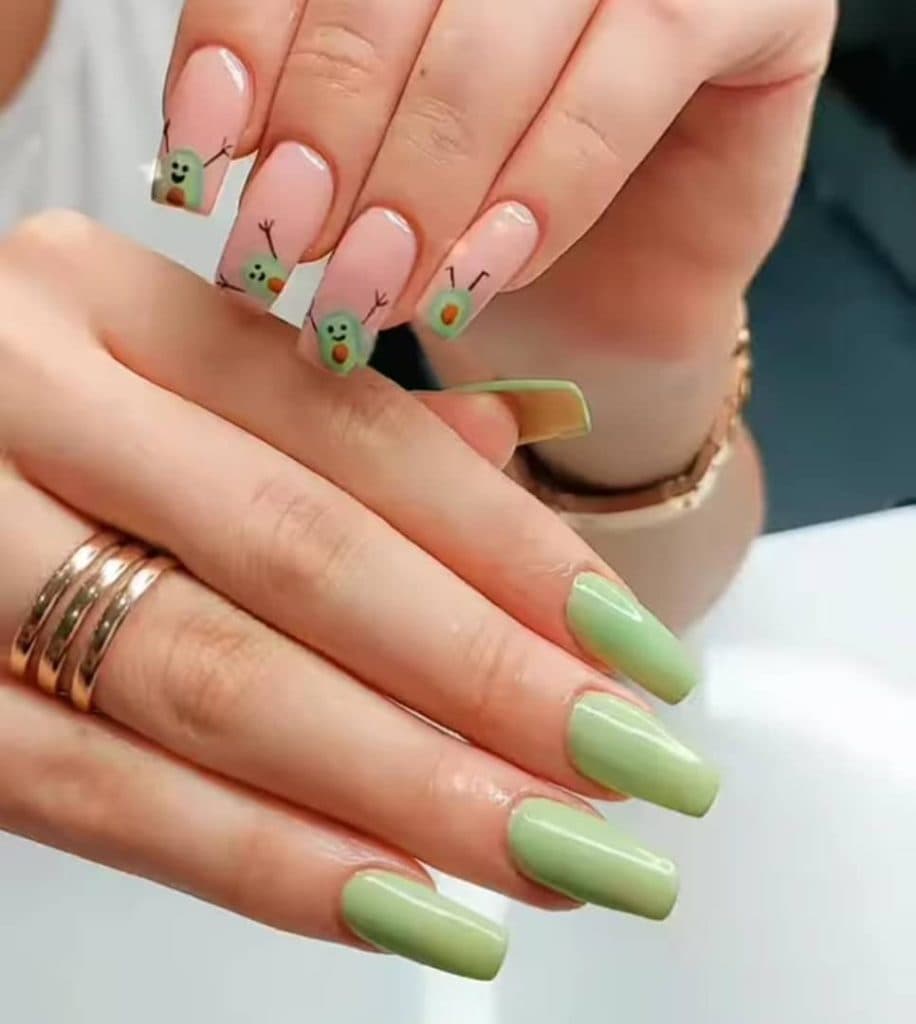 خدمات تخصصی ناخن مژه فشیال رز در شیراز