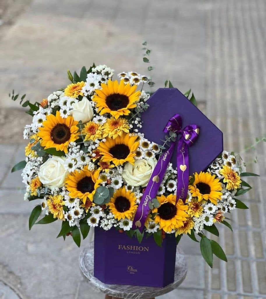 فروشگاه جعبه کادویی و لوازم گل فروشی شیک باکس در مشهد