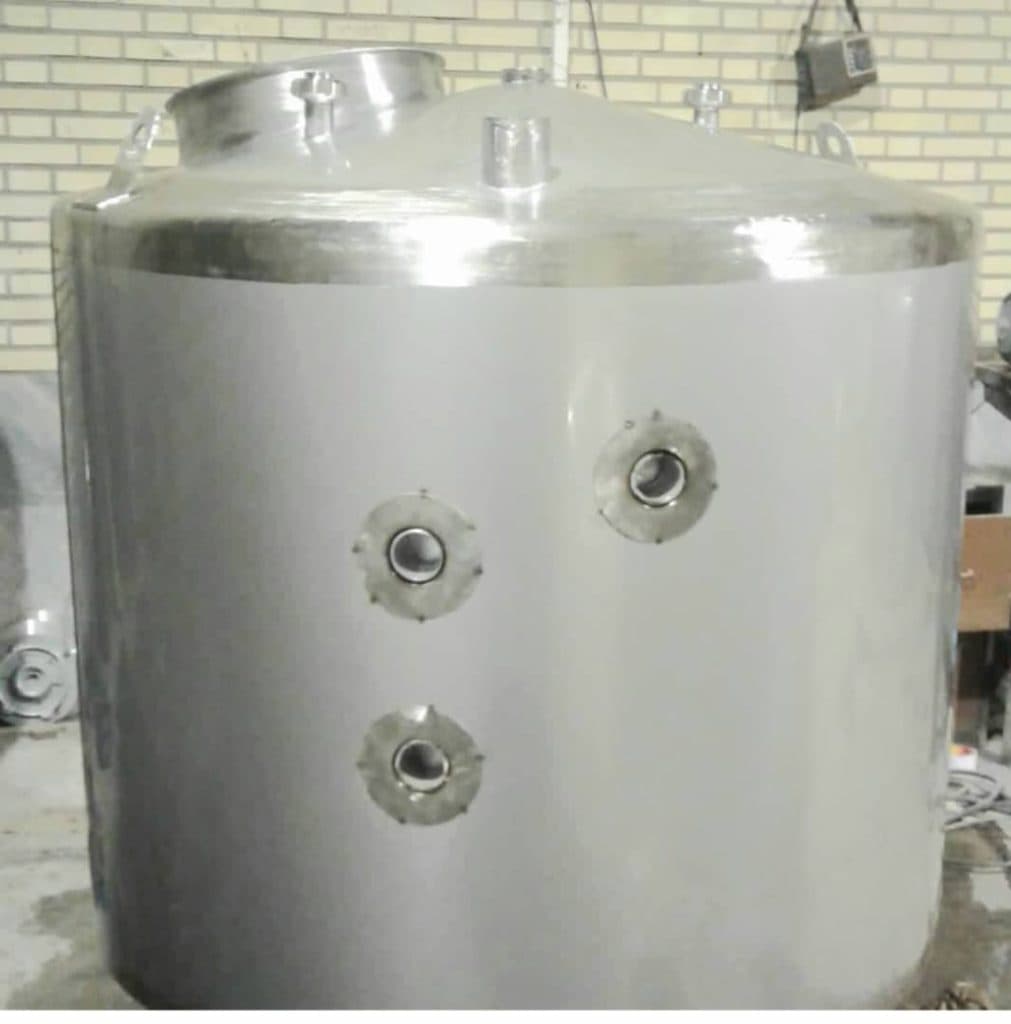 ساخت مخازن و دستگاه صنایع غذایی و دارویی و شیمیایی آریا صنعت در اصفهان