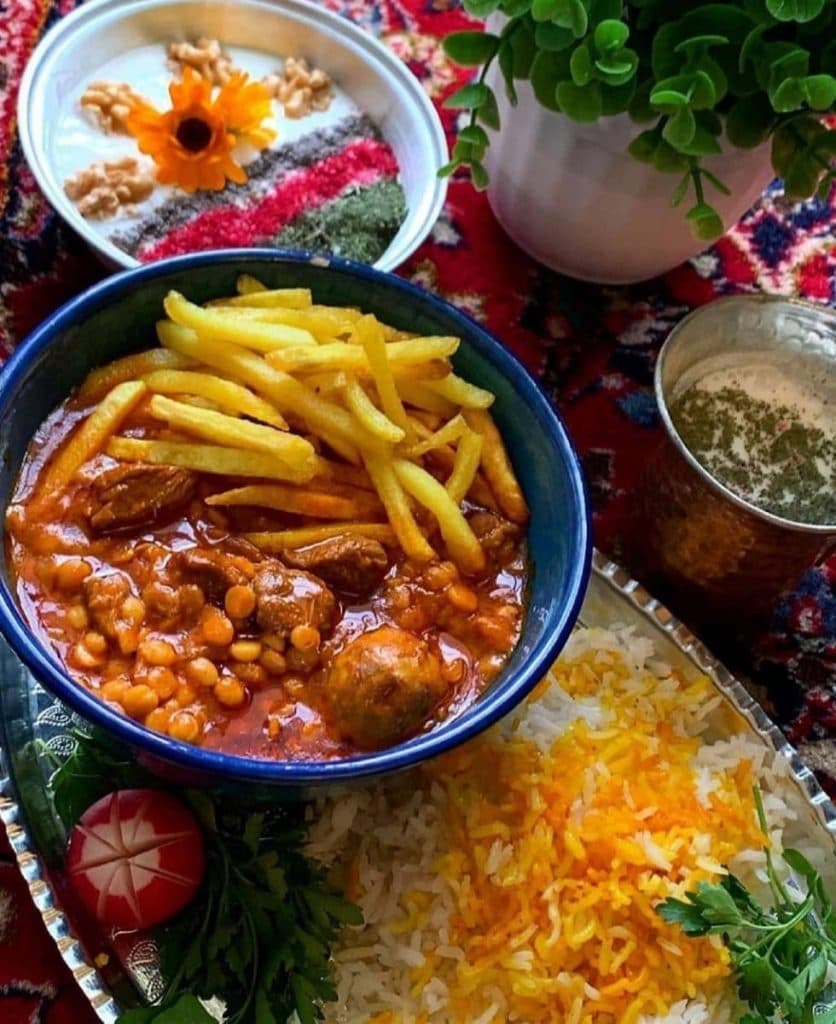 رستوران نگین سنه در خیابان ادب سنندج