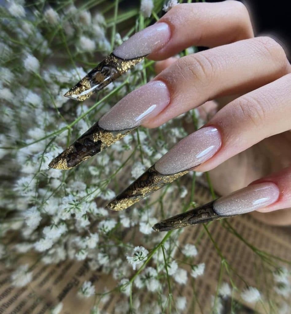 آموزش و سالن تخصصی ناخن سارا حزباوی در پادادشهر اهواز