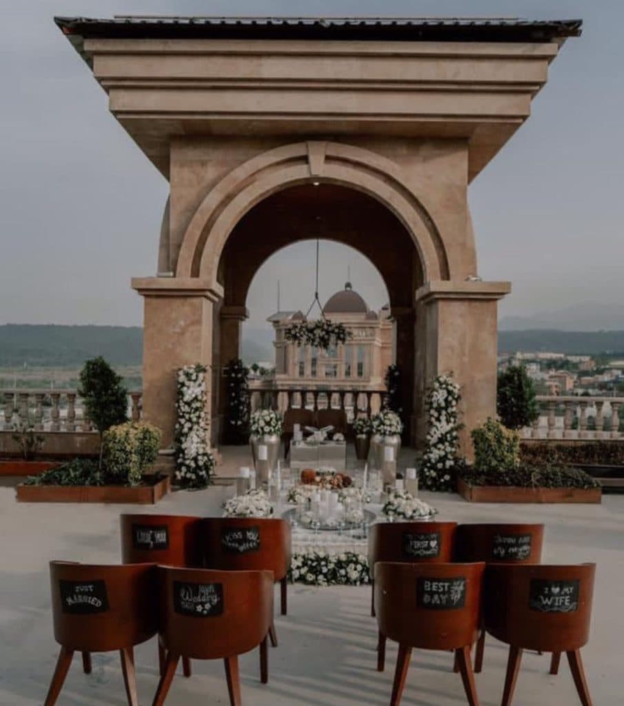 باغ عقد ماندانا محمودی در آمل