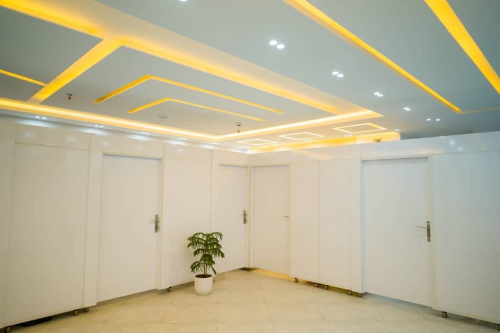 کلینیک آب درمانی و فیزیوتراپی نشاط جاوید در شیراز