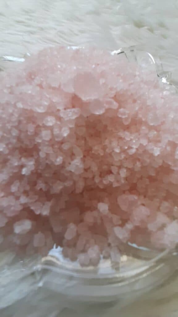 تولید و پخش نمک دریا صورتی و آبی یددار ارگانیک نیهاد یزد