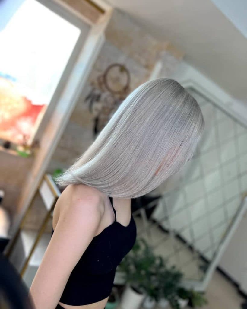 خدمات و آموزش تخصصی رنگ و لایت و احیا کارما در پرند