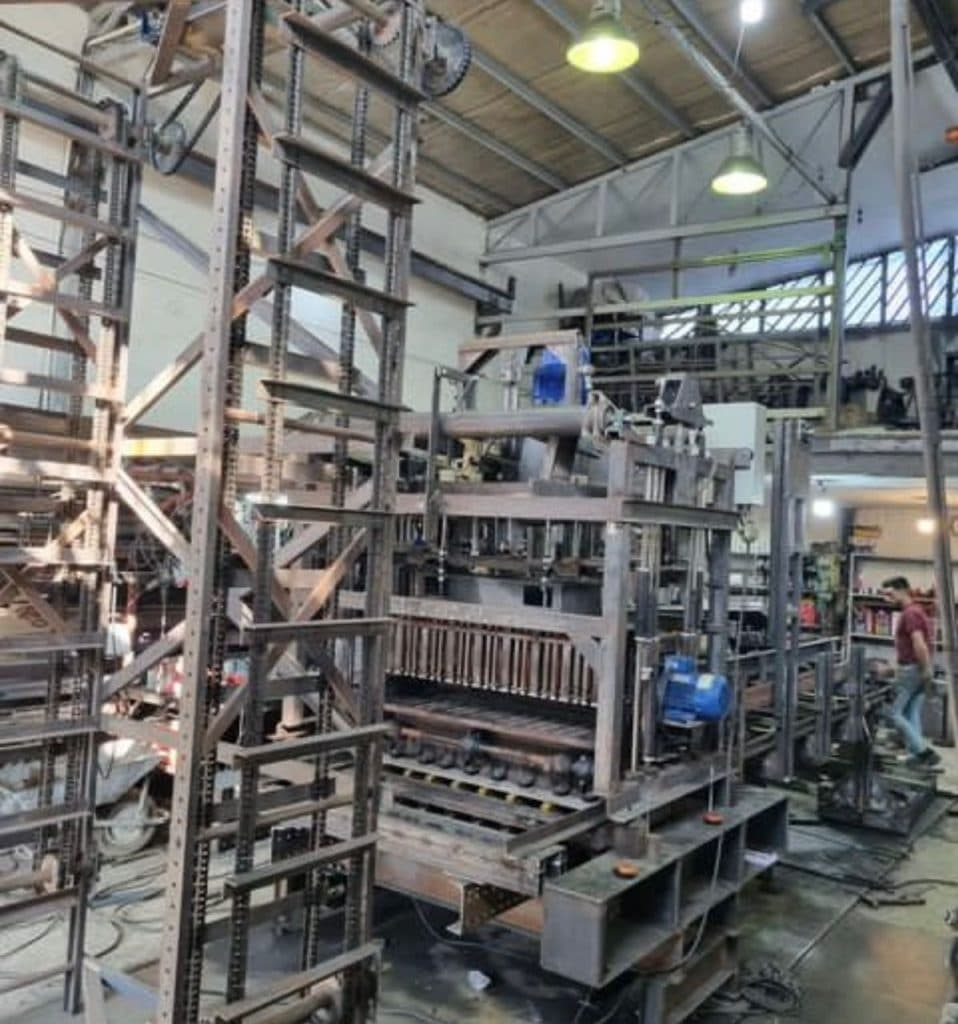 تولید دستگاه بلوک زن کم صدا و همزن ماسه گیر کیفی کار در بابل مازندران