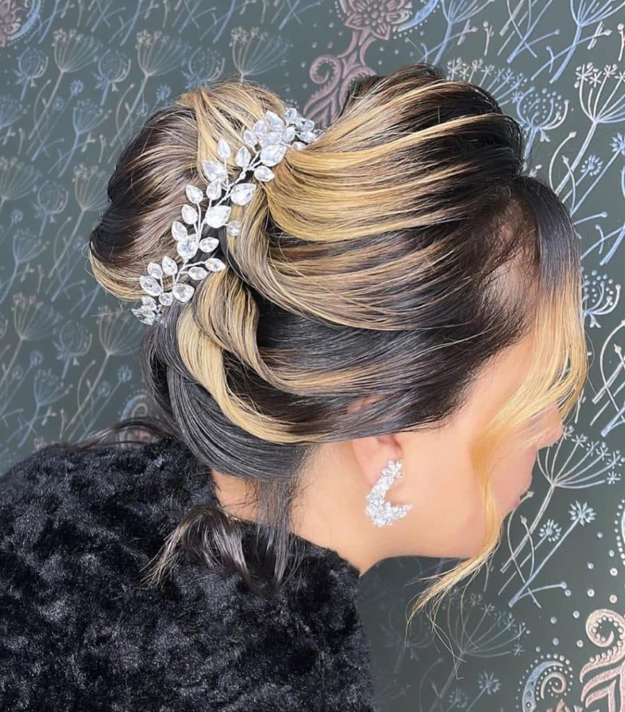 آموزشگاه و سالن زیبایی گلوریا در نکا