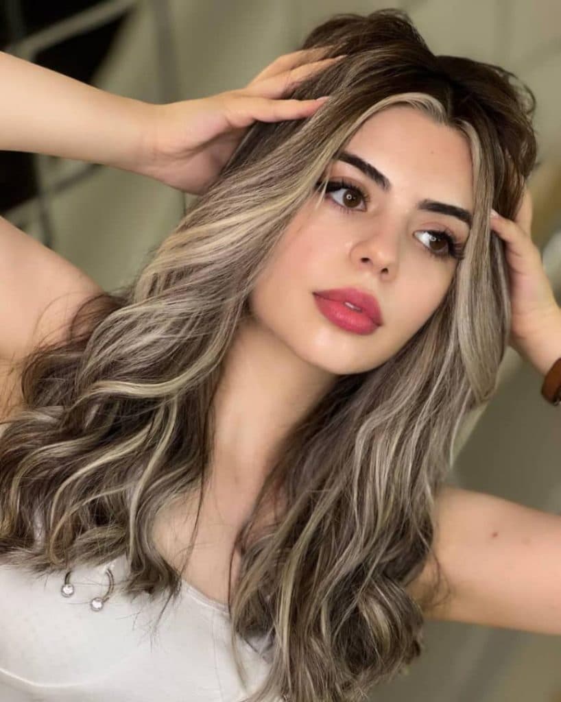 خدمات و آموزش تخصصی رنگ و لایت و احیا کارما در پرند