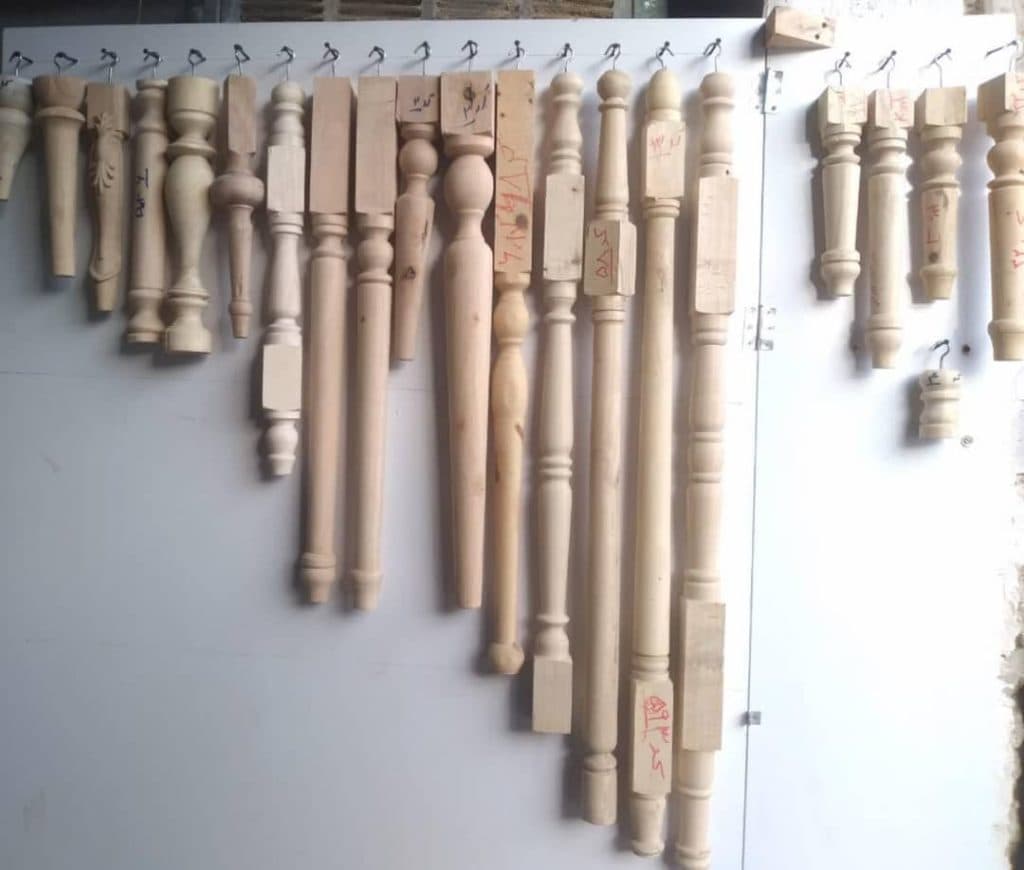 تولید و فروش پایه و ستون چوبی کاج در قم