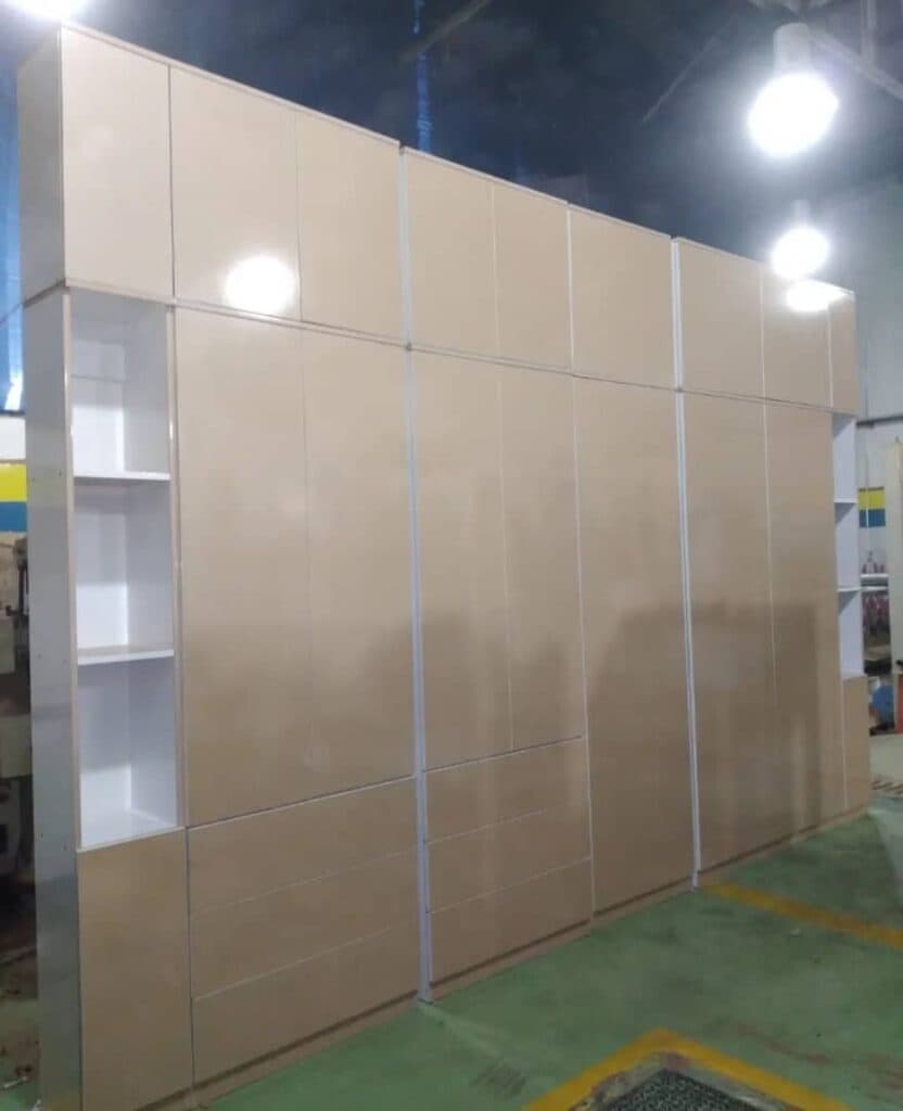 تولید و نصب کابینت کمد دیواری صنایع چوبی آشوری در اقبالیه قزوین