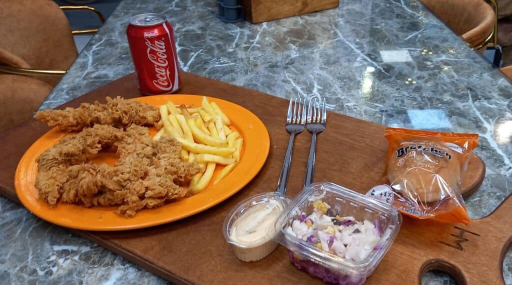 رستوران و فست فود دورآل در تبریز