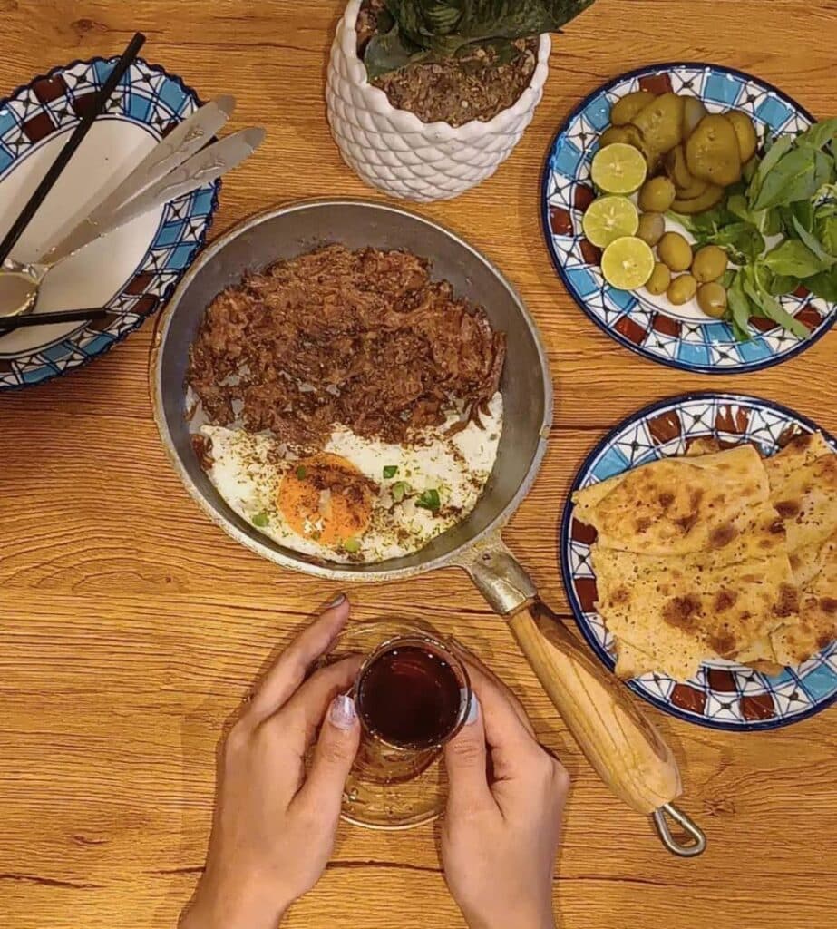 کافه صبحانه نبات در یزد