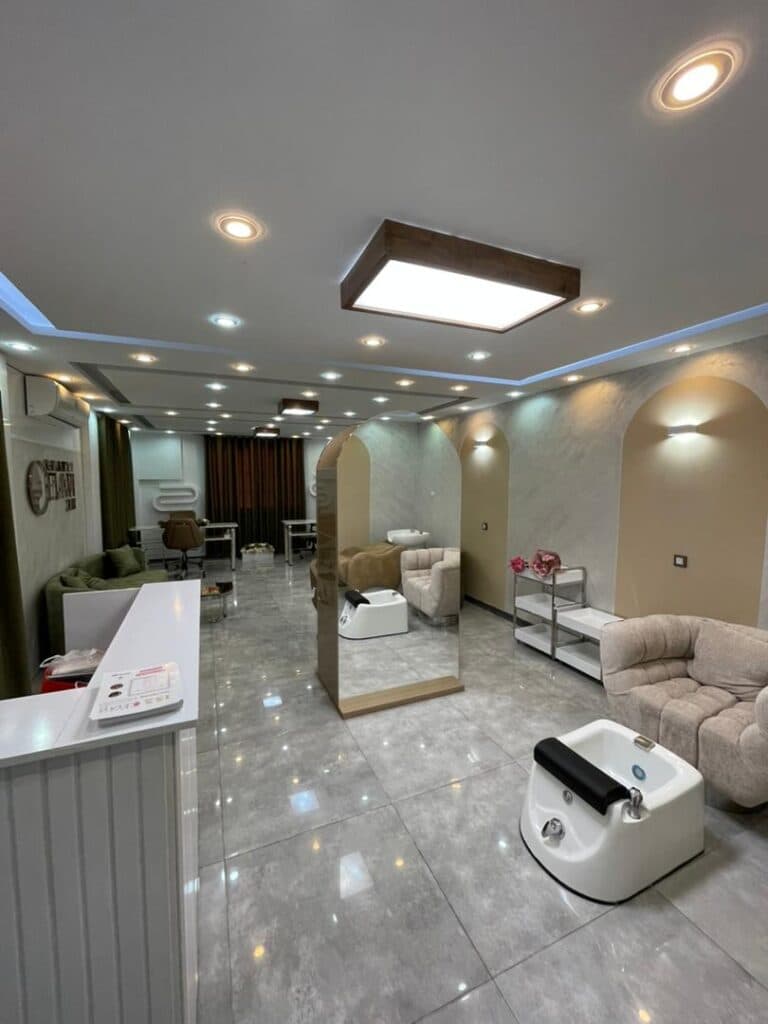 سالن زیبایی سلاوی در شهرک غرب دادمان تهران