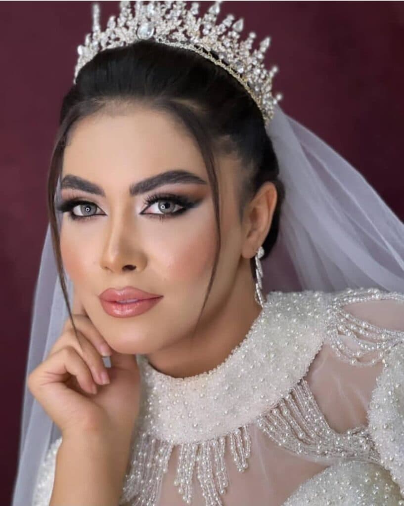 آموزش و خدمات تخصصی شینیون افسانه منتظری در سیرجان کرمان