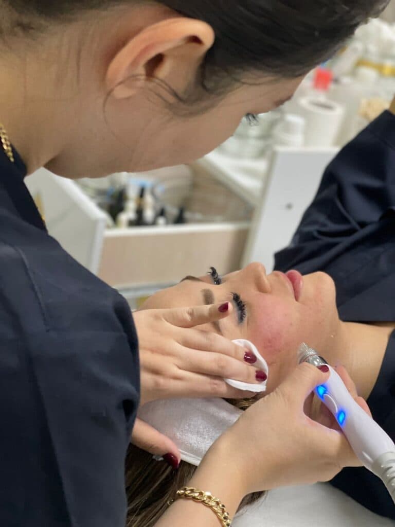 مرکز زیبایی پوست و مو سپینا در ارومیه