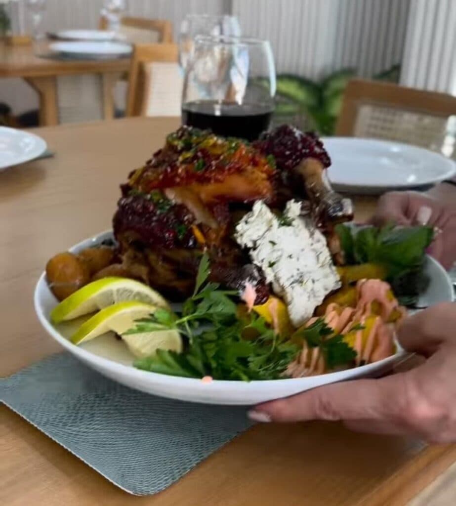 رستوران و بیرون بر دیبا در کرمان